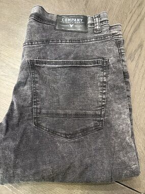 COMPANY Washed Black Slim Straight Jeans for Men. W34 L32